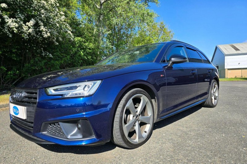 AUDI A4 AVANT