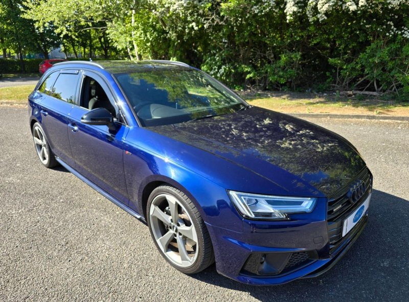 AUDI A4 AVANT