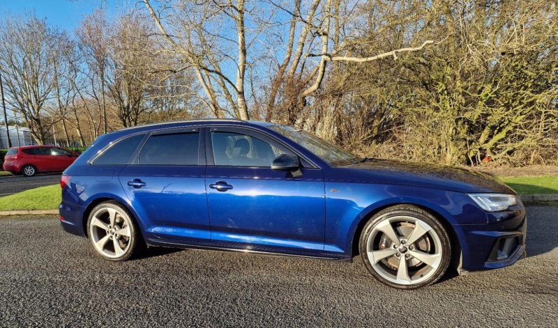 AUDI A4 AVANT