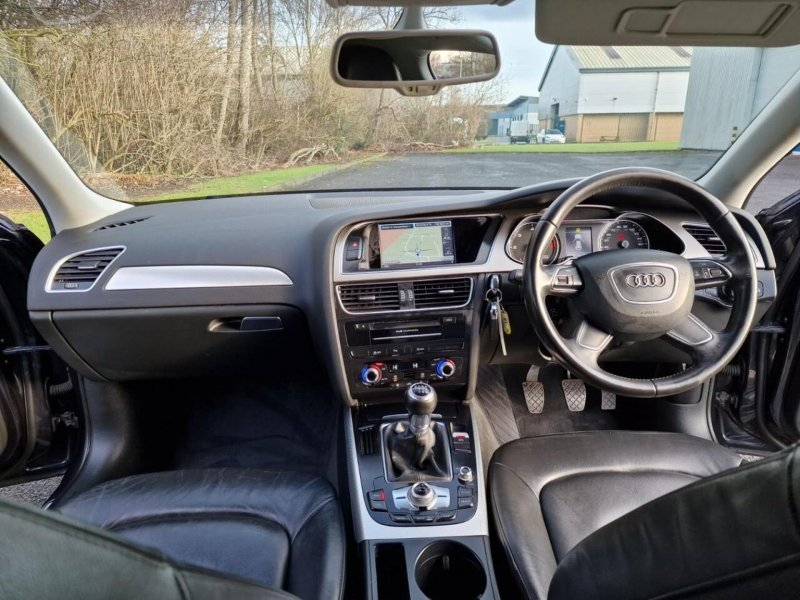 AUDI A4 AVANT