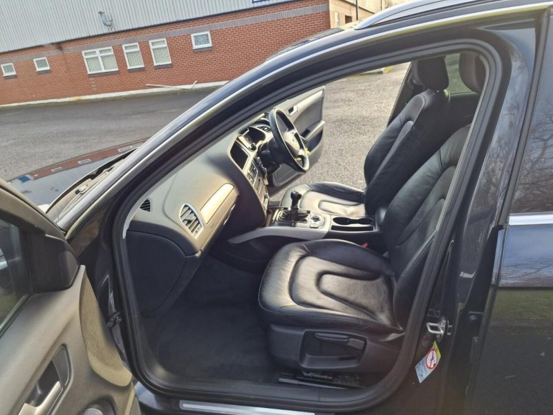 AUDI A4 AVANT