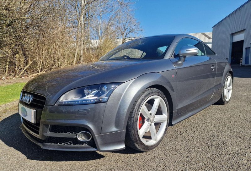 AUDI TT