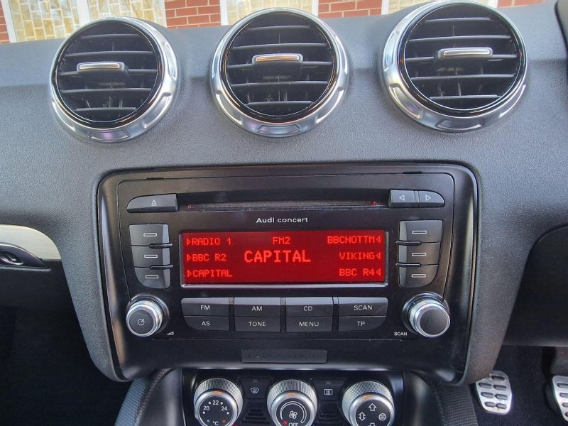 AUDI TT