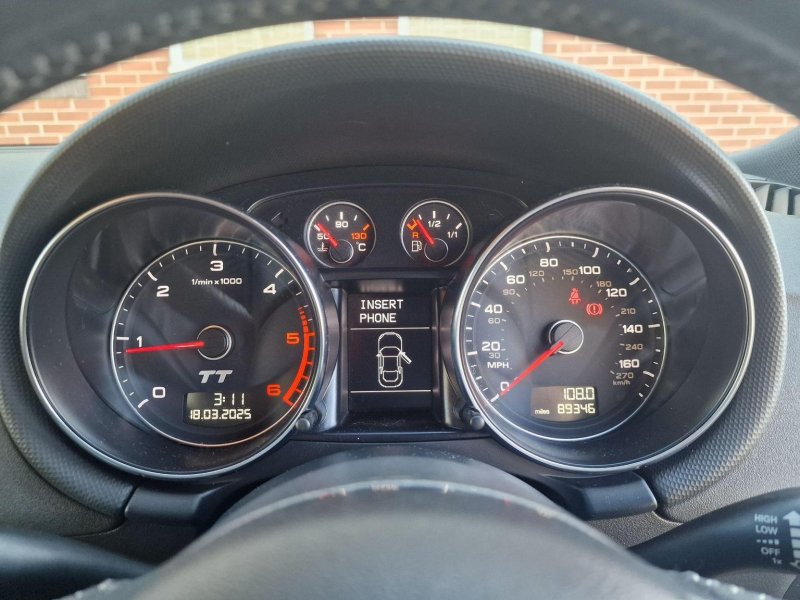 AUDI TT