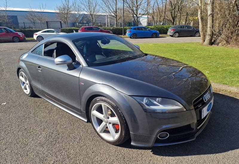 AUDI TT