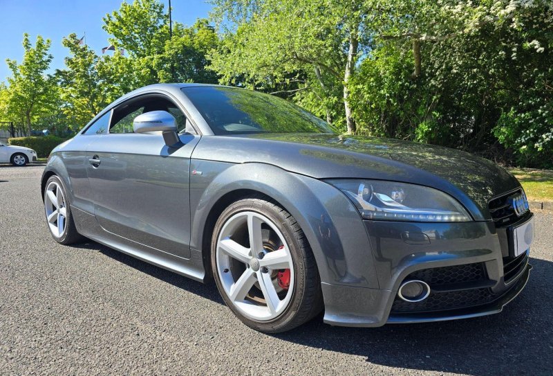 AUDI TT
