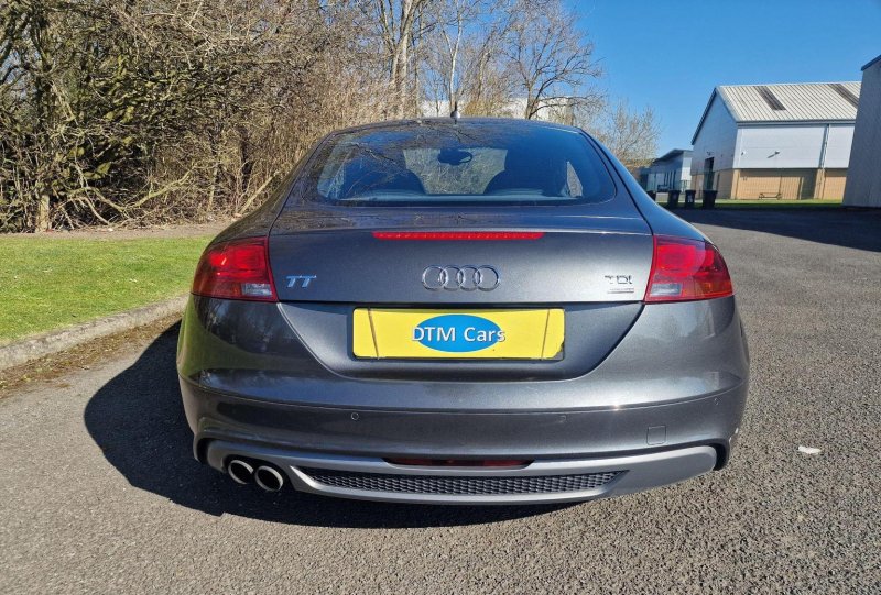 AUDI TT
