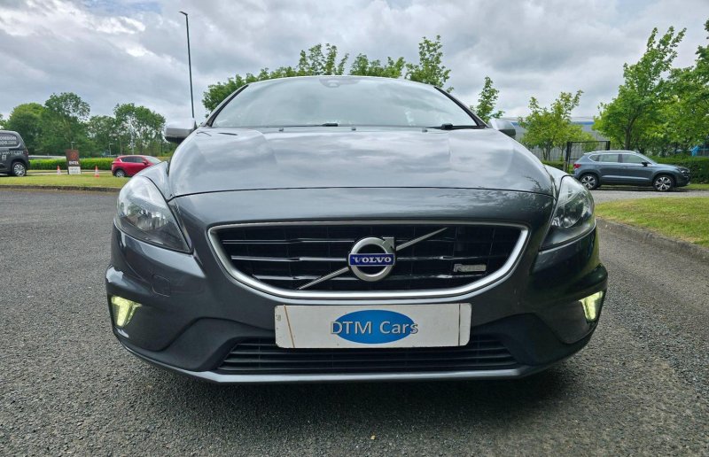 VOLVO V40