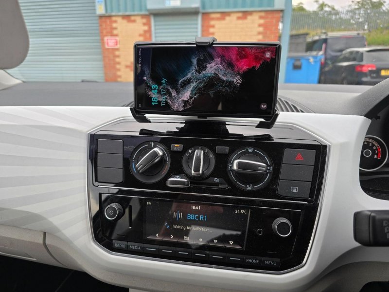VOLKSWAGEN UP