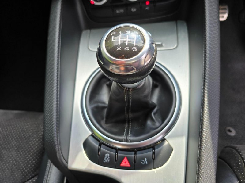AUDI TT