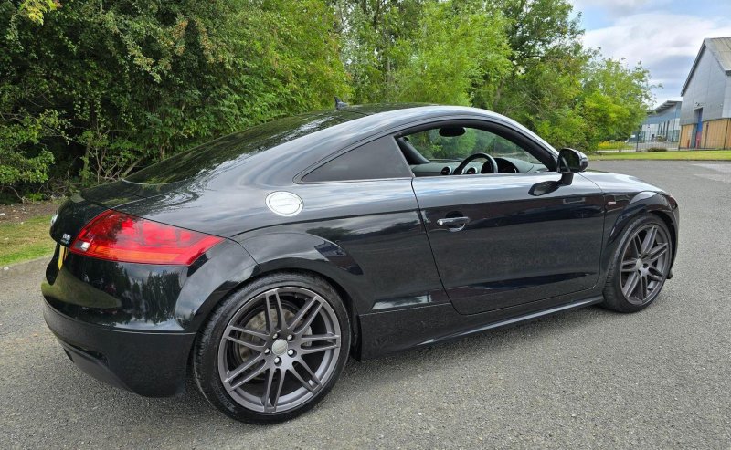 AUDI TT