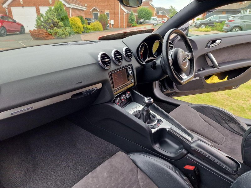 AUDI TT