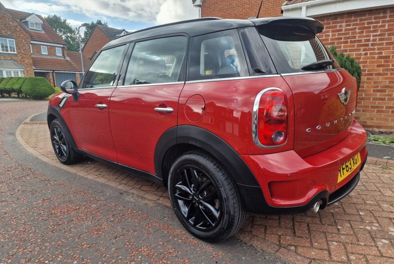 MINI COUNTRYMAN
